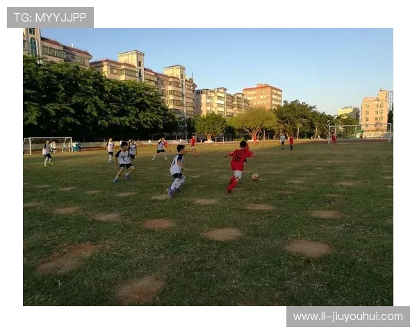 蔚县足球赛激烈开战 各队争夺冠军精彩纷呈 引爆全城热情